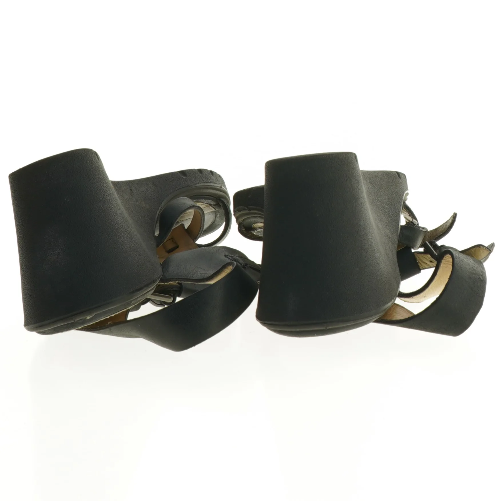 Sorte sandaler med kilehæl fra Ecco (str. 36)