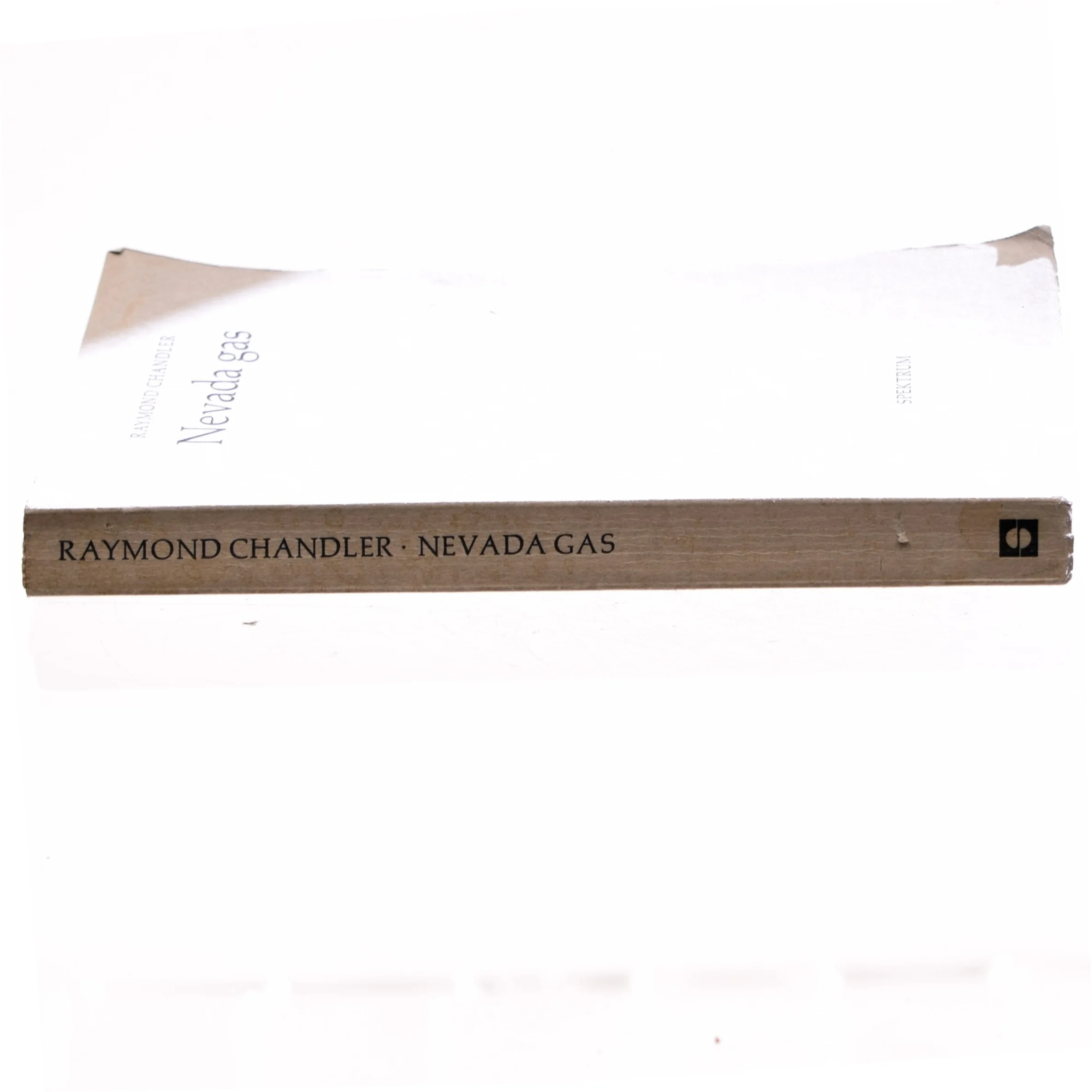 Nevada gas af Raymond Chandler