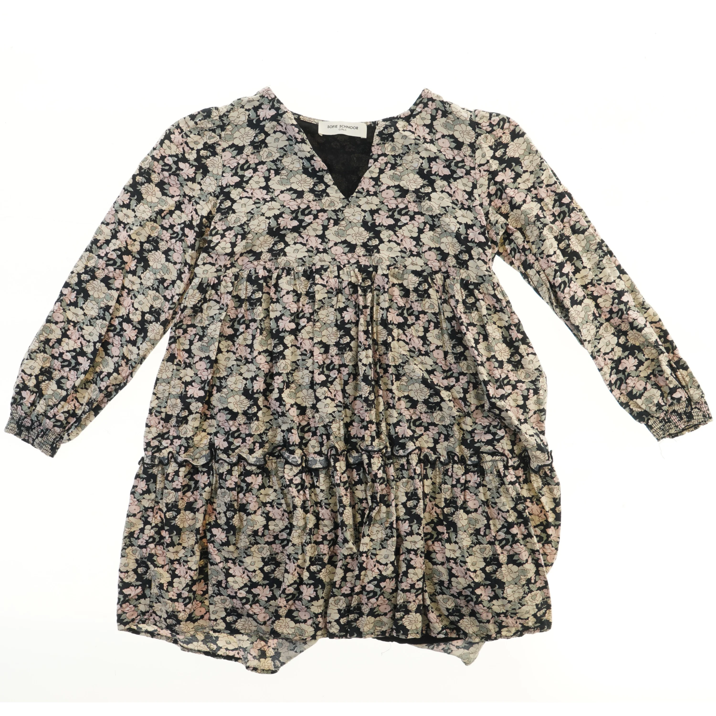 Langærmet blomsterkjole fra Sofie Schnoor (str. 140)