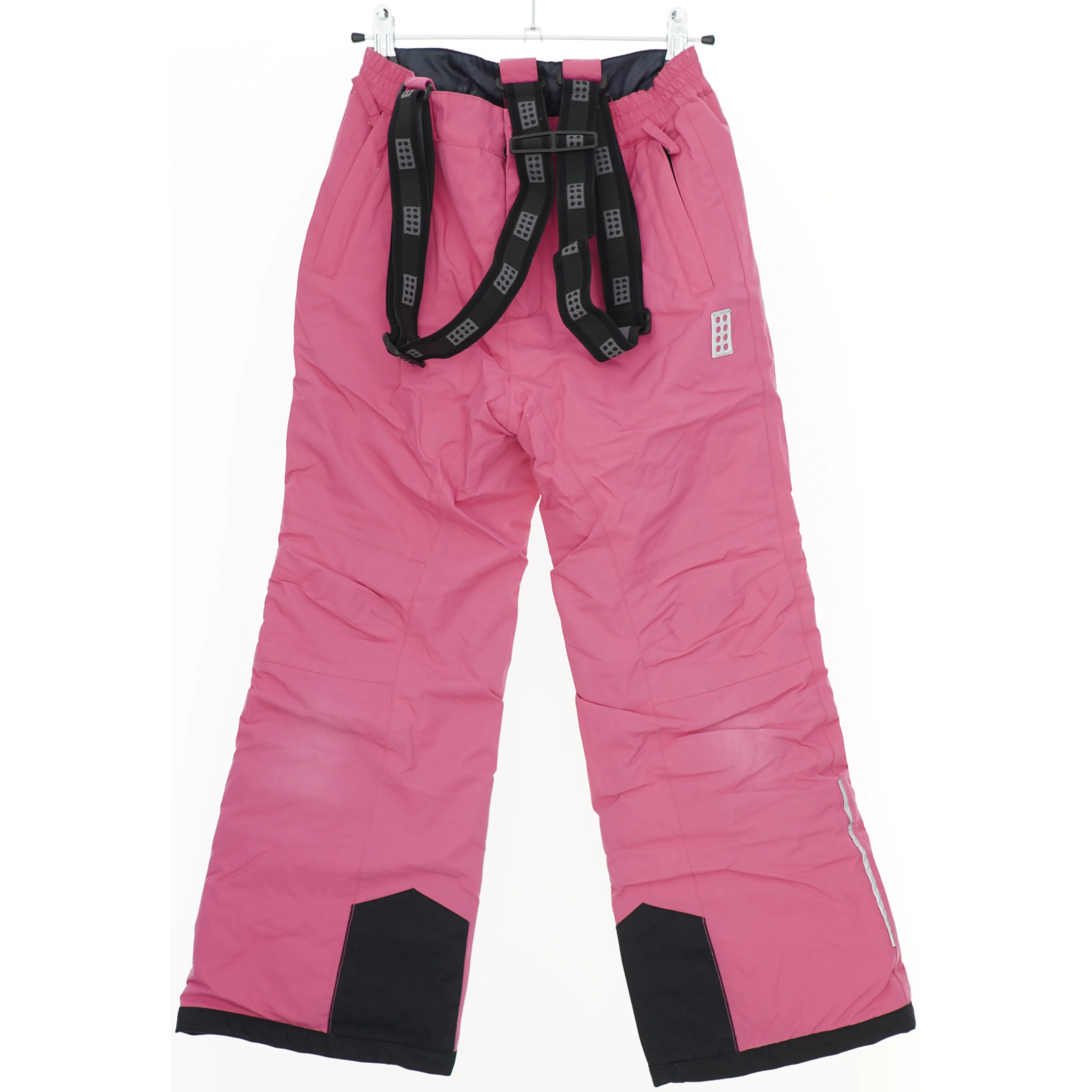 Lyserøde skibukser med seler fra Lego (str. 134)