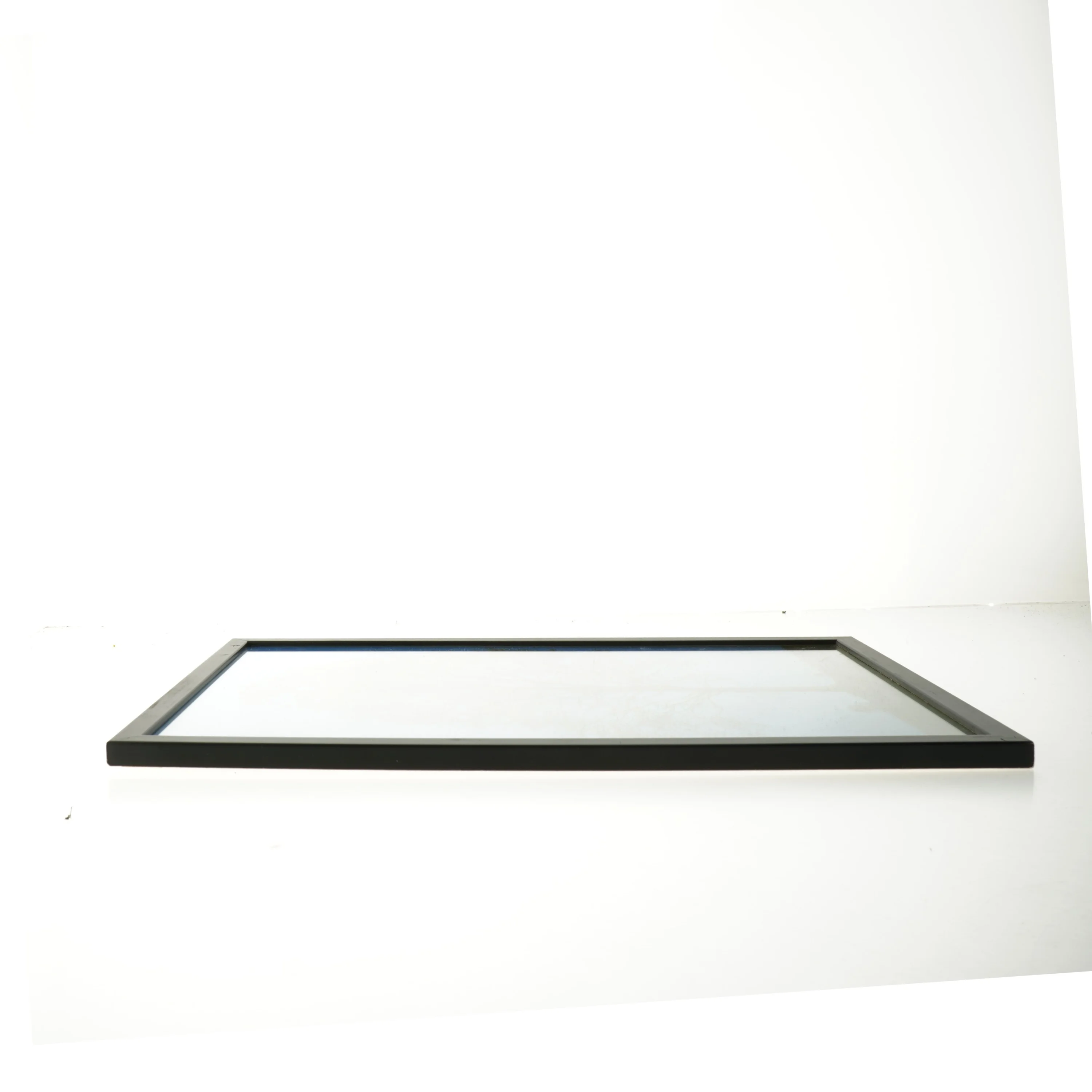 Plakat med træmotiv i ramme (str. 30x42 cm)