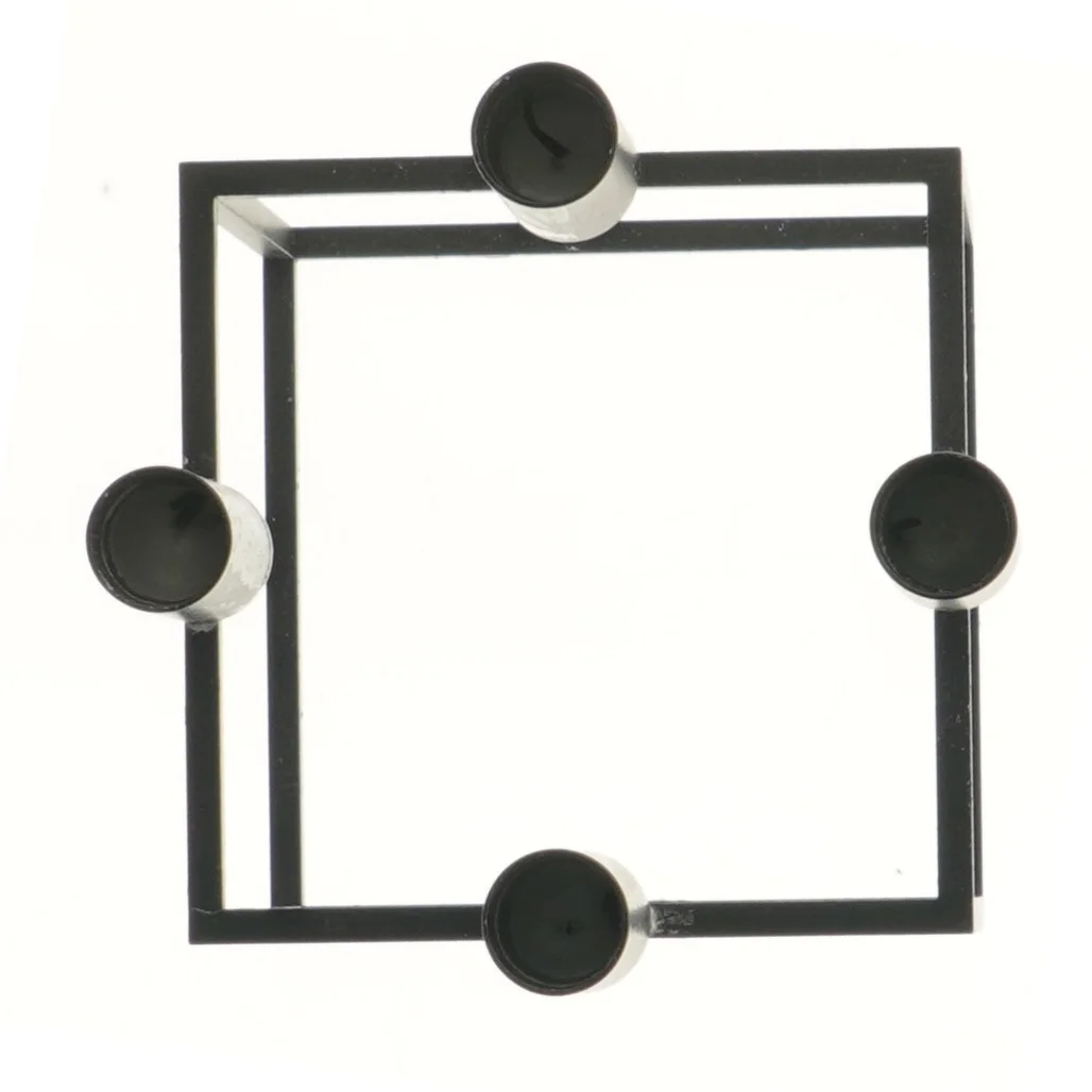 Kubus lysestage (str. 20x14 cm) i støbejern.