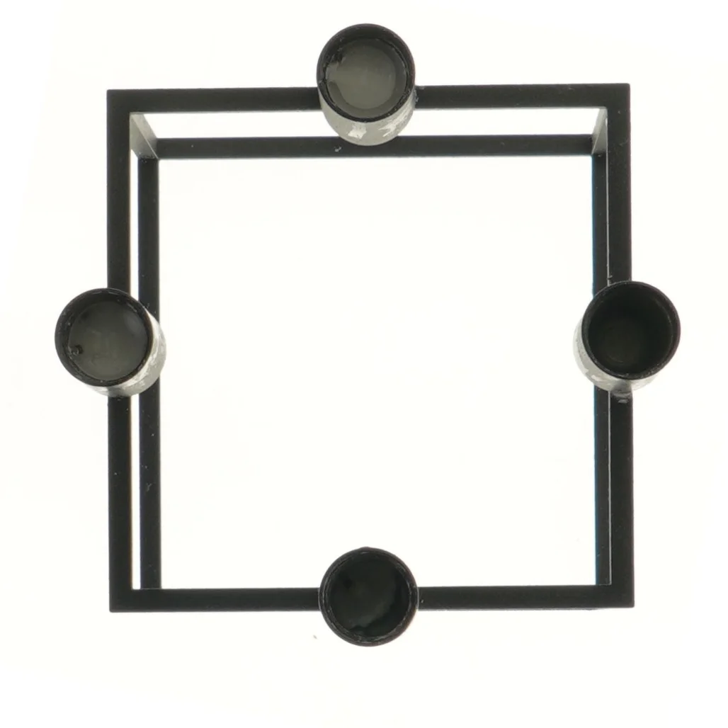 Kubus  lysestage (str. 20x14 cm) i støbejern. 