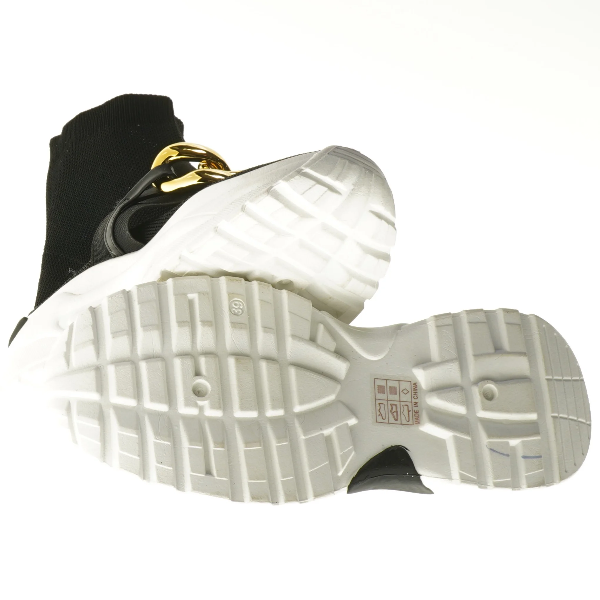 Sort sneakers med guldkæde (str. 38 )