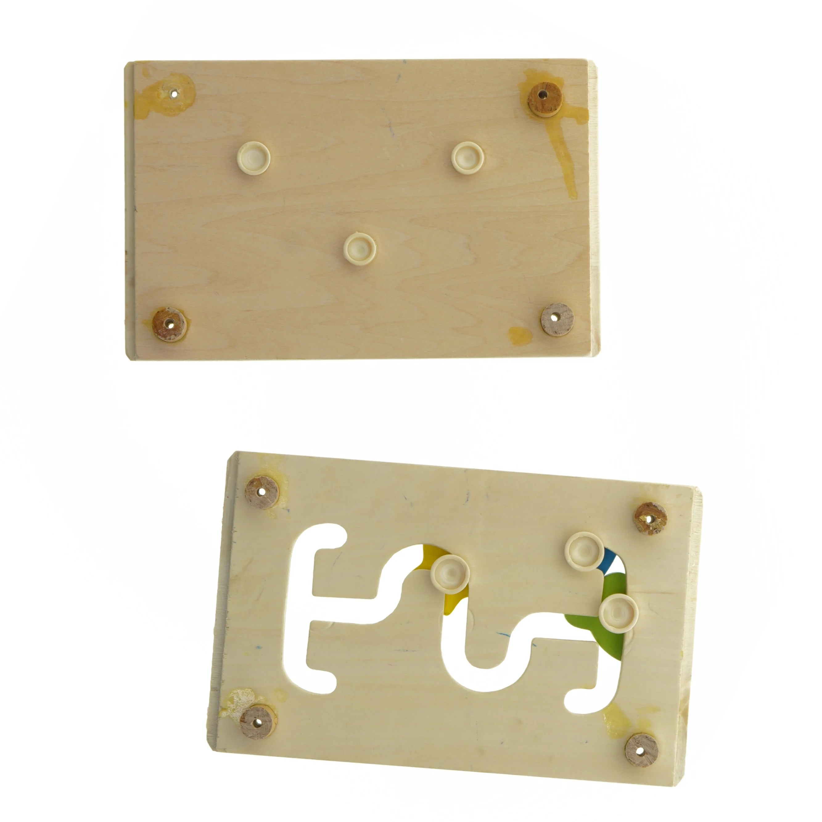 Trælegetøj aktivitetsbræt fra Hape (str. 21x13,5 cm)