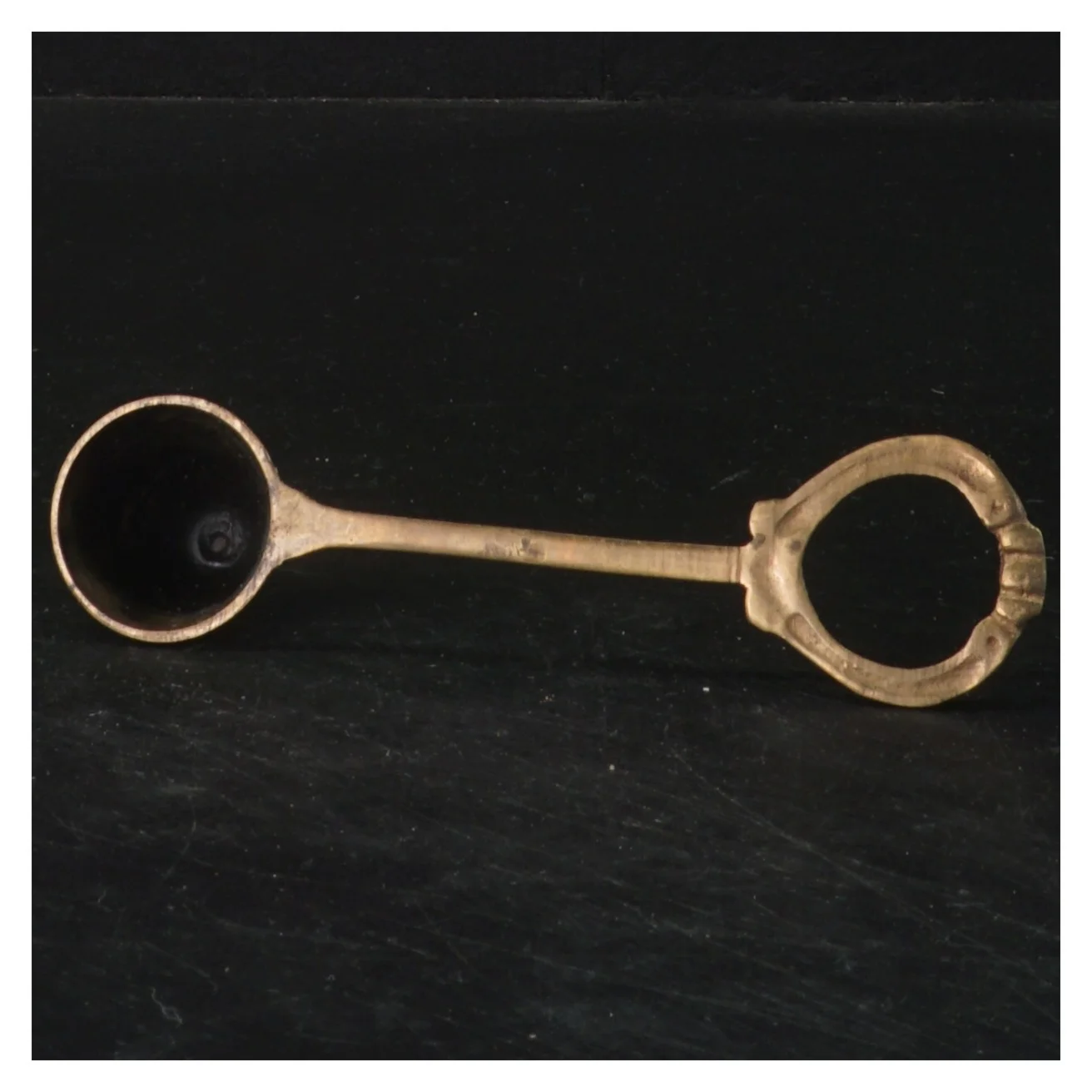 Vintage kaffemål (str. 14,5x3 cm)