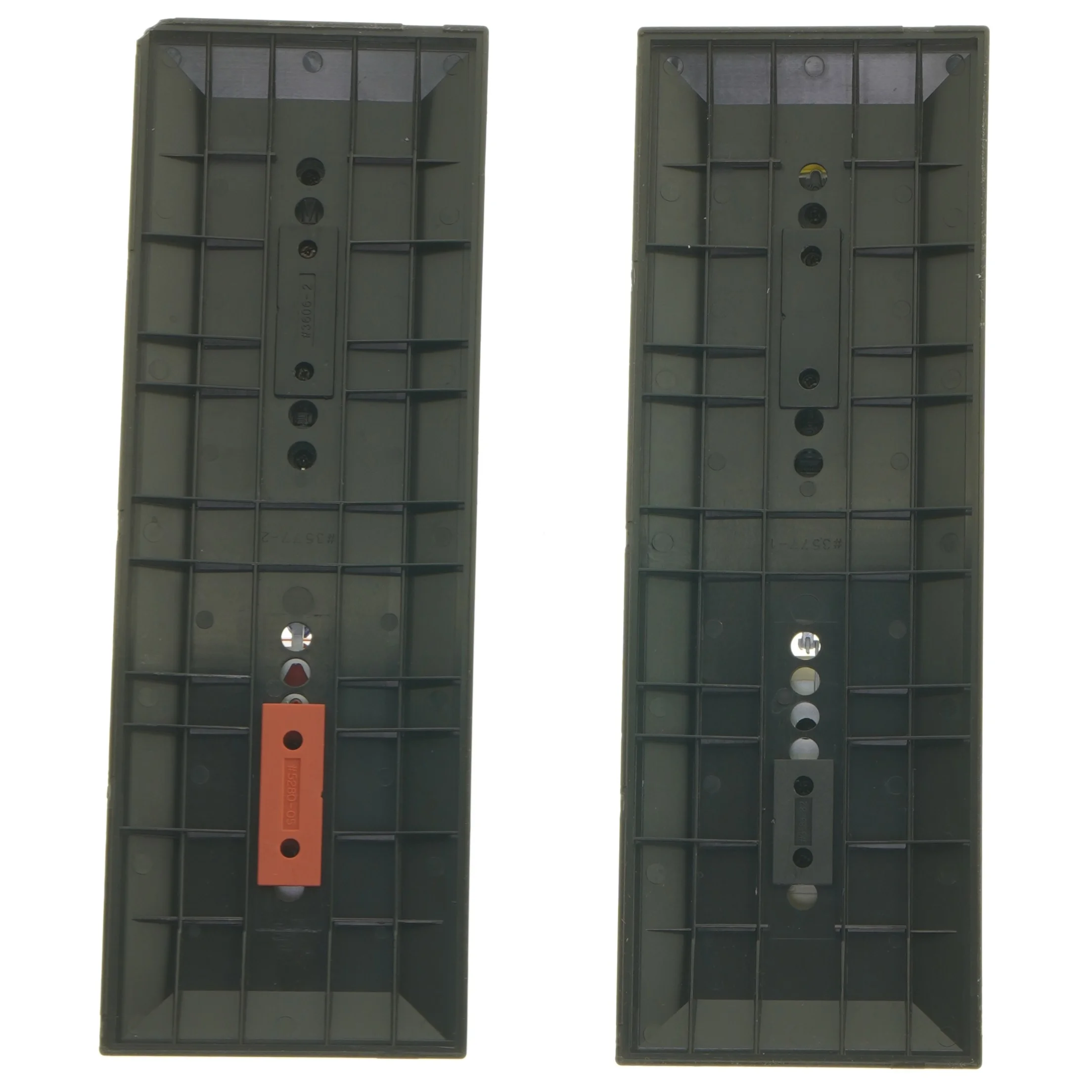 Modelbiler med campingvogne (str. 26,5x9 cm)