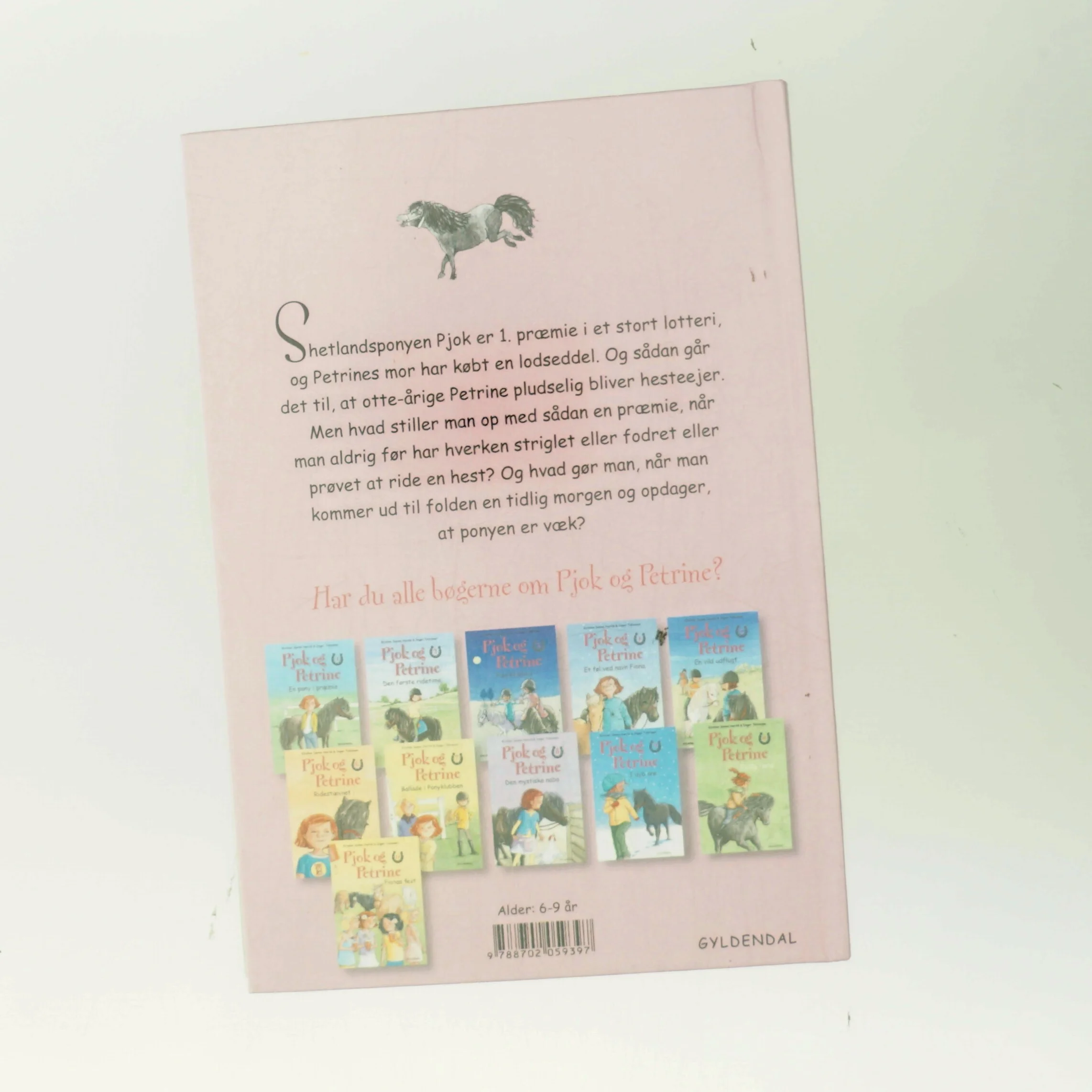 Pjok og Petrine 1 - En pony i præmie af Kirsten Sonne Harild (Bog)