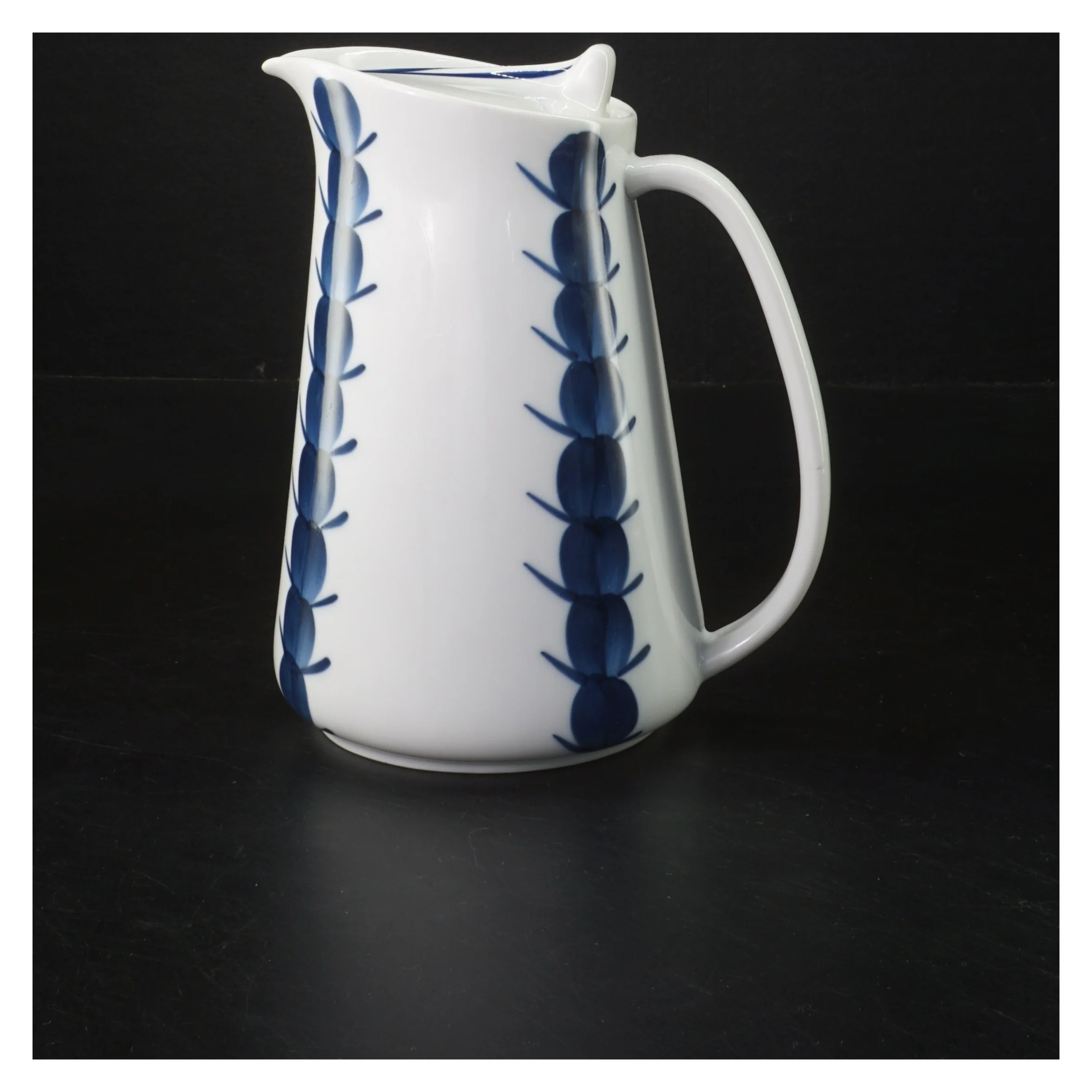 Kande, Dan.ild Blåbær fra Lyngby Porcelæn (str. 17x10 cm)