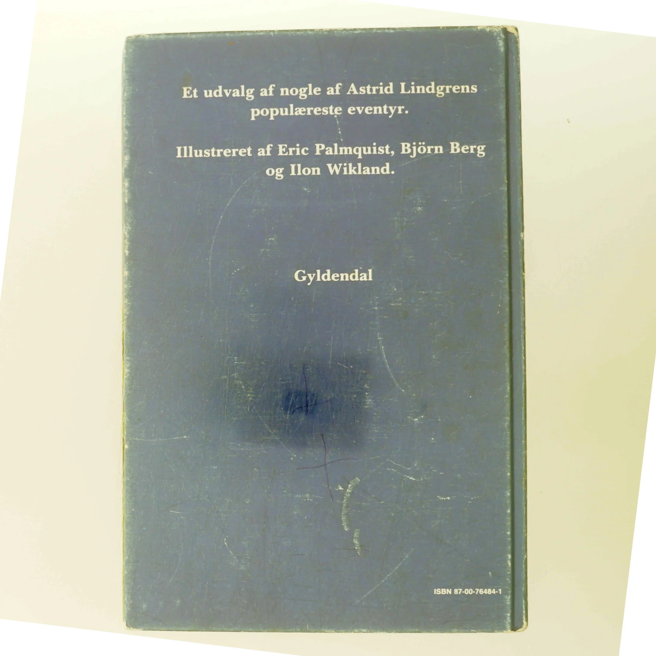 Vi leger hele dagen og andre fortællinger af Astrid Lindgren (Bog)