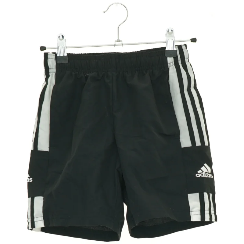 Shorts fra Adidas (str. 140 cm)
