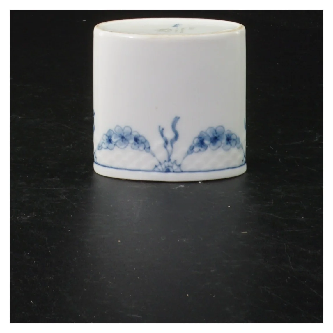 Porcelænsaskebæger fra B&G (str. 6,5 x 6,5 cm)