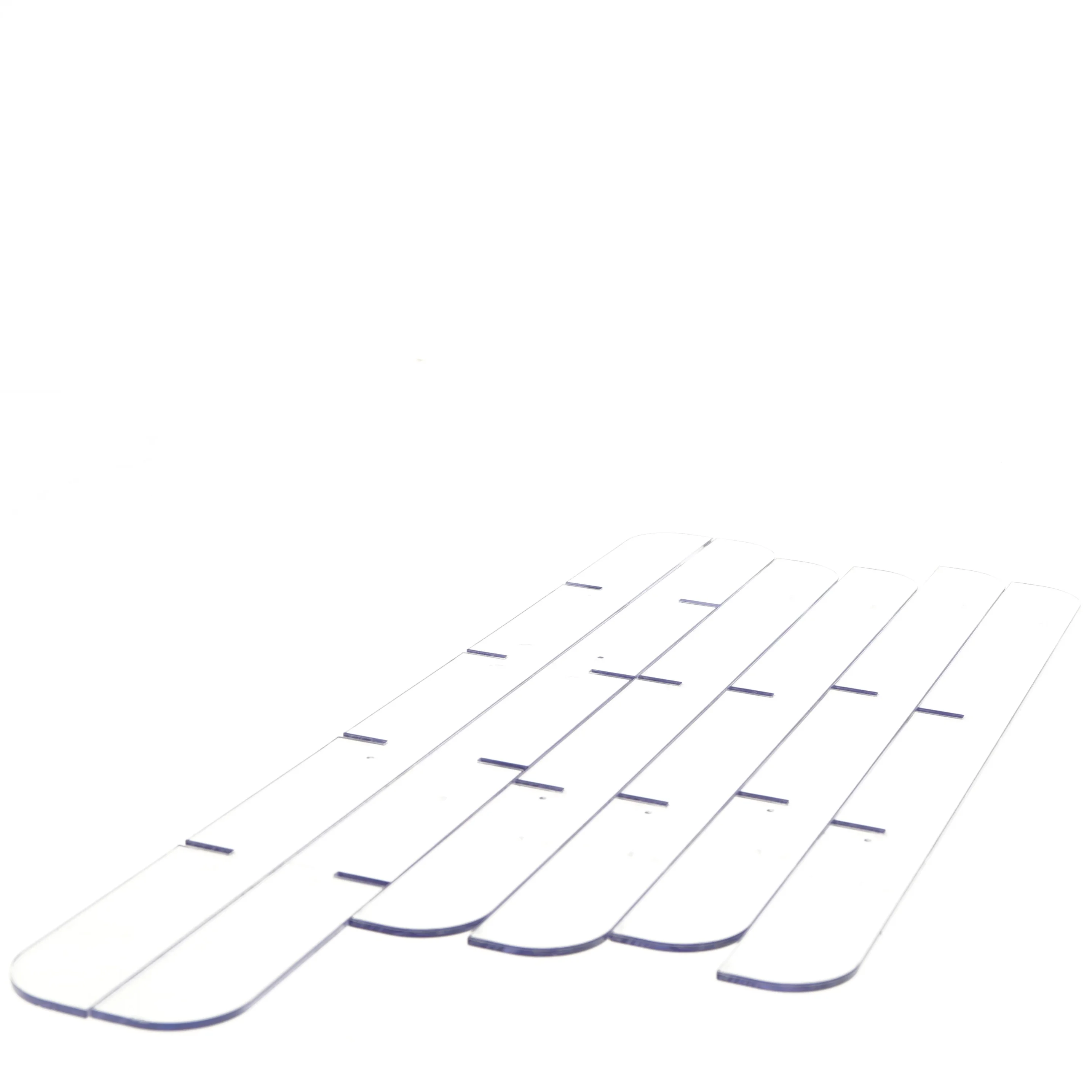 Gennemsigtig plastik hylde (str. 65 og 53 x cm)