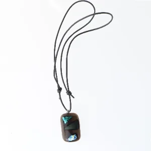 Halskæde med moderne vedhæng (str. 50 cm)