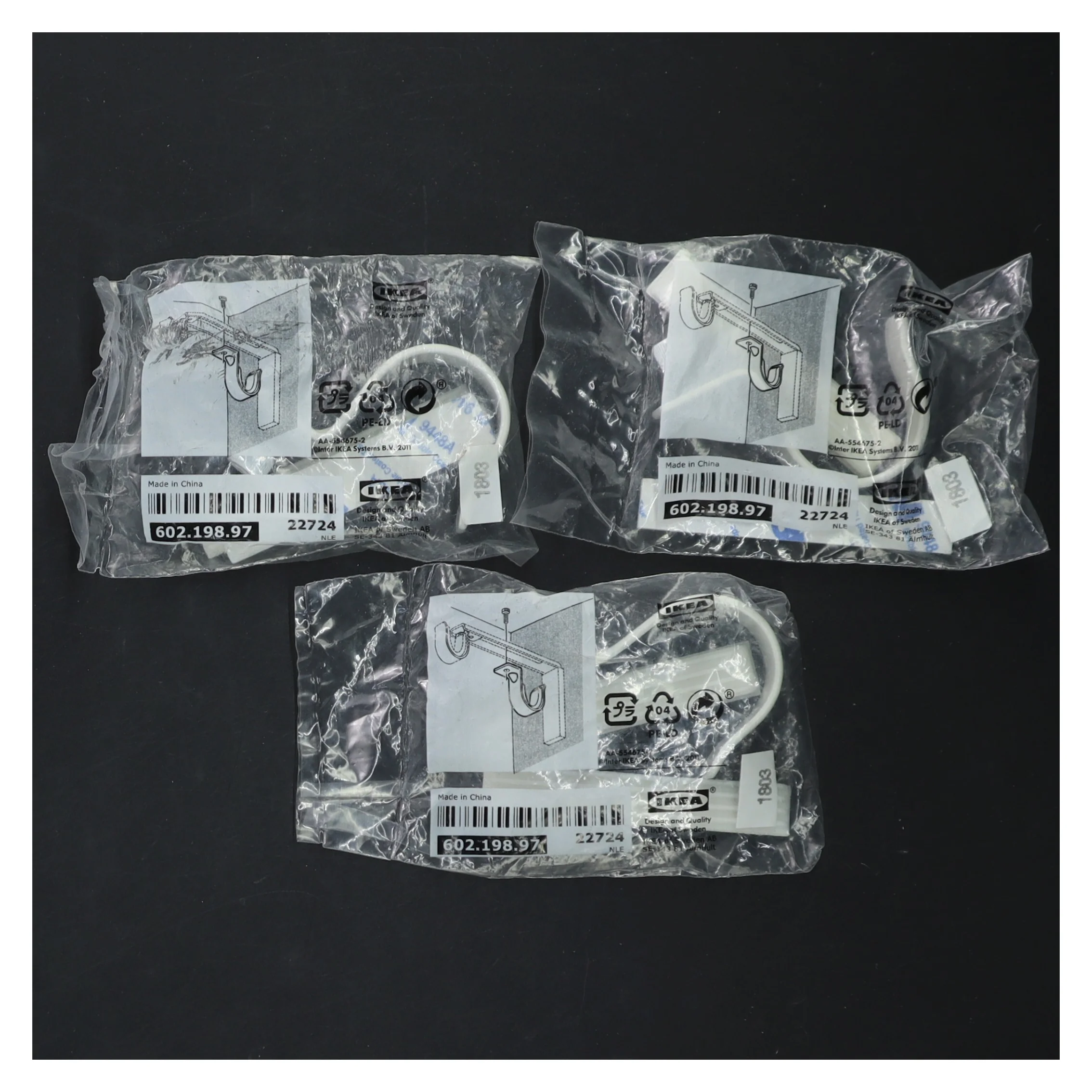 Betyldig vægbeslag til gardinstang fra IKEA