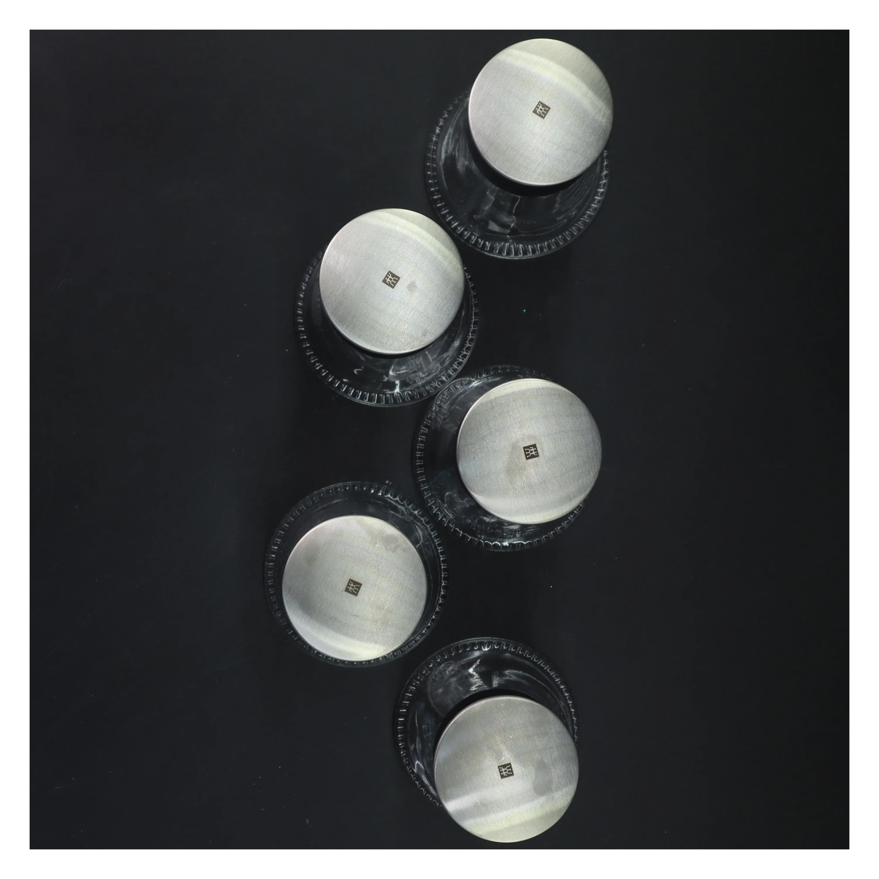 Sæt med 5 kværne i rustfrit stål og glas (str. 13,5x8 cm)