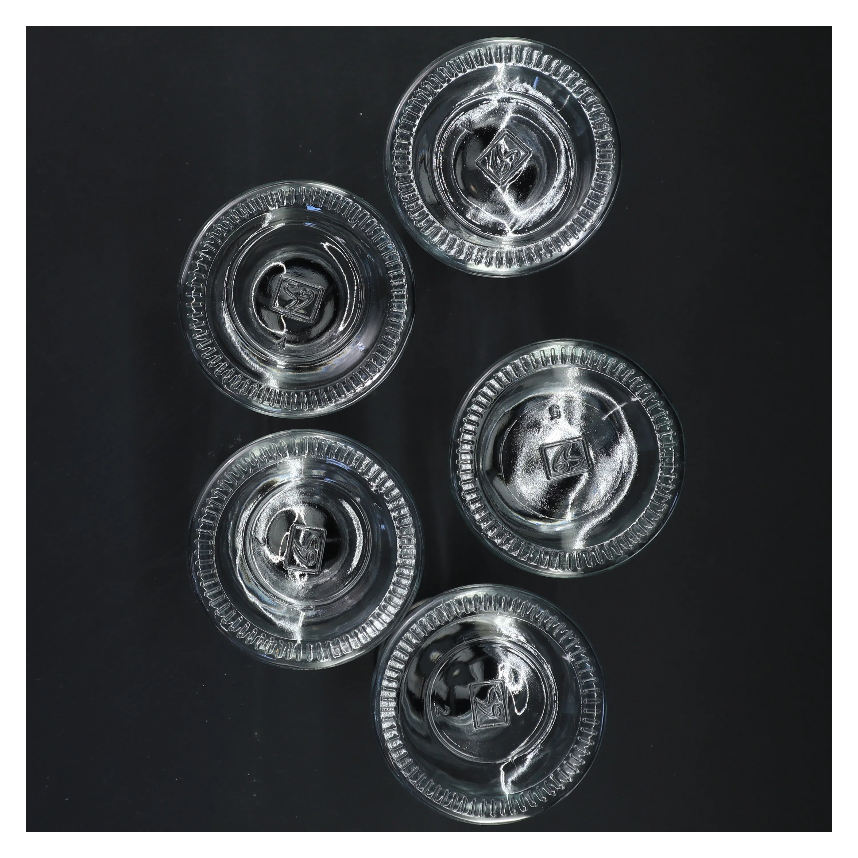 Sæt med 5 kværne i rustfrit stål og glas (str. 13,5x8 cm)