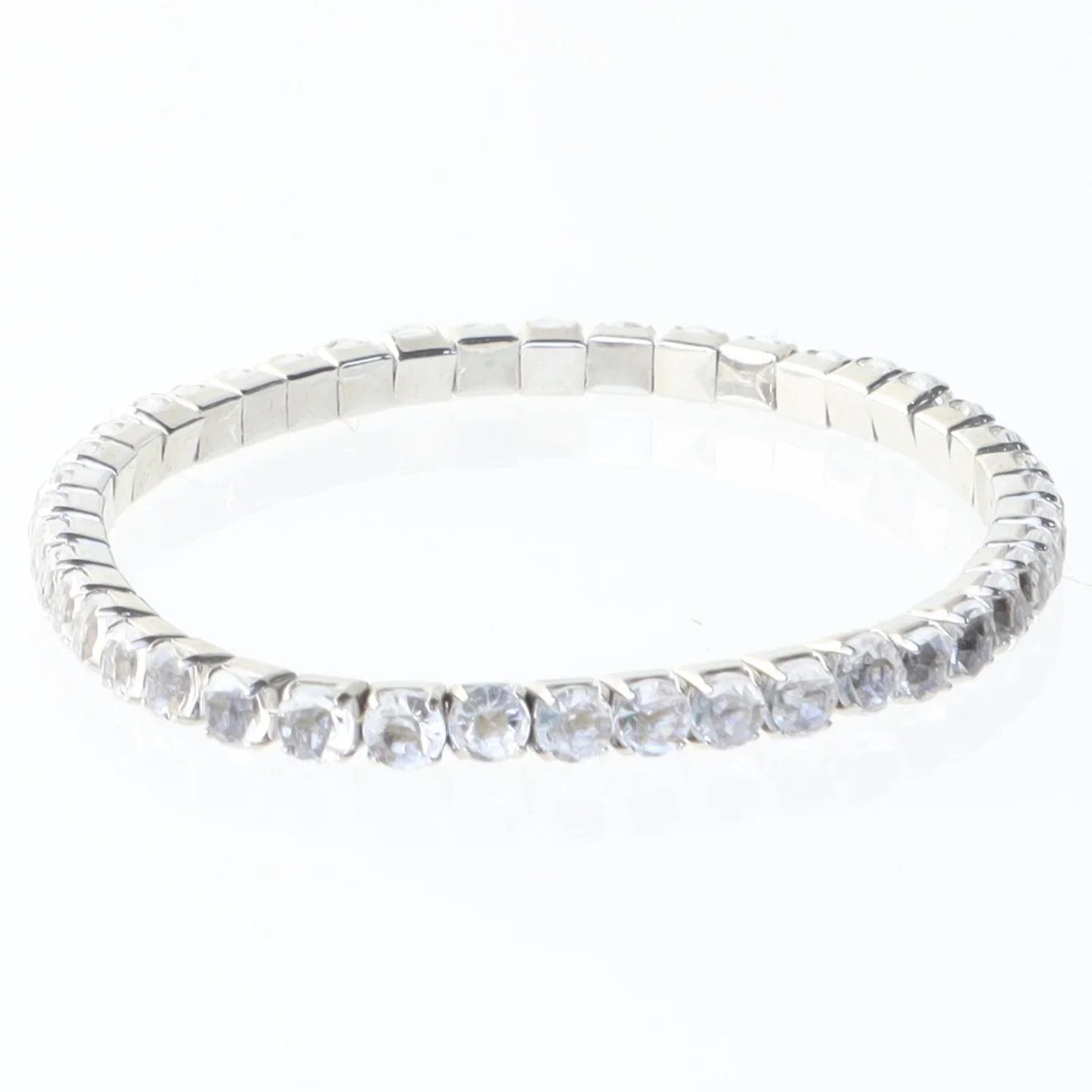 Sølv armbånd med sten (str. Ø 7 cm)