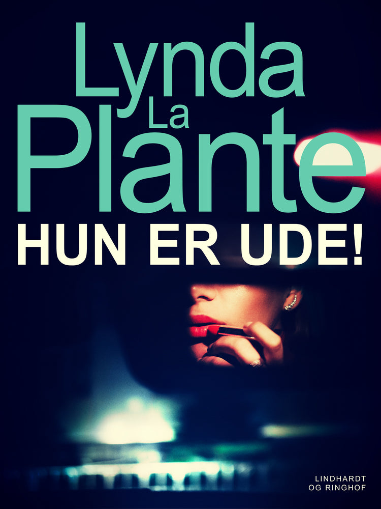Hun er ude! (She's Out)