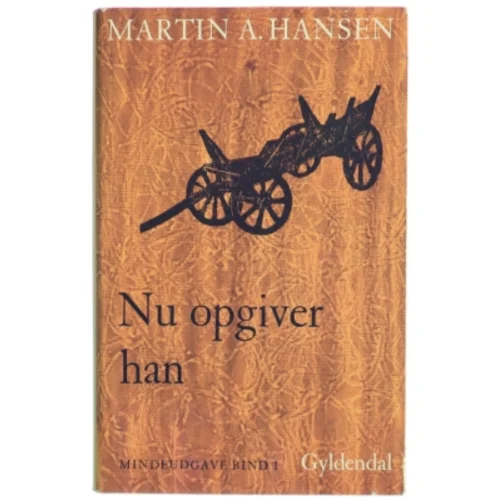 Nu opgiver han